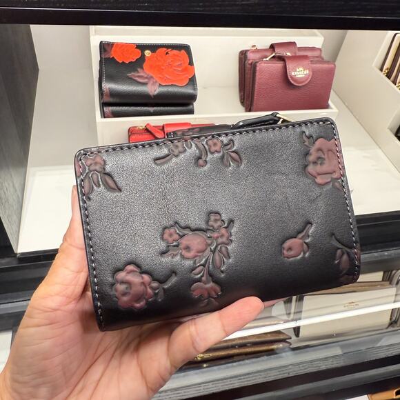 Coach Medium Corner Zip Wallet With Floral Print CCR20 Black/Wine Multi - Picture 3 of 6